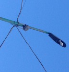 AVELLA. Pubblica illuminazione pericolante in via Francesco De Sanctis. FOTO