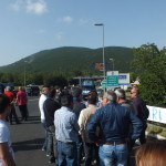 BAIANO. Guarda le foto della manifestazione dei Forestali che occupano il casello autostradale. Gallery