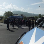 BAIANO. Guarda le foto della manifestazione dei Forestali che occupano il casello autostradale. Gallery
