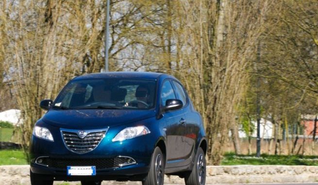 lancia_ypsilon_10