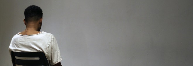 3280146_1226_ragazzo_spalle