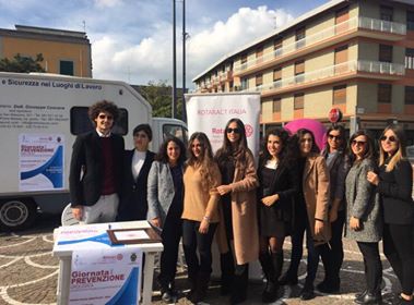 23601887_10211870316605958_604979449_n