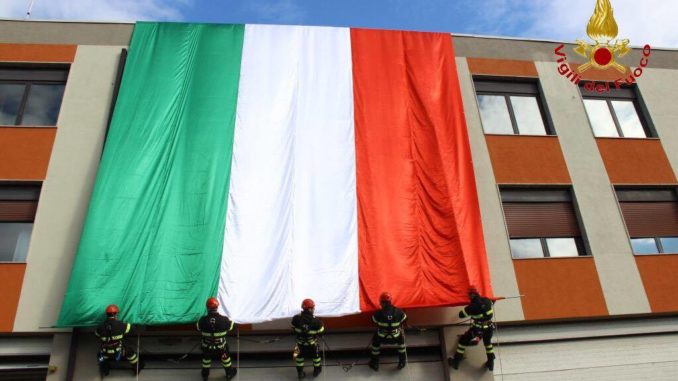 24726381_1642272779148920_1074496104_o