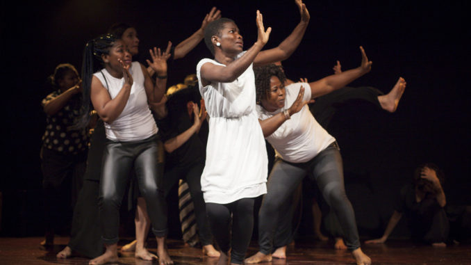 Women Crossing_ph-ClaudiaPajewski_2H