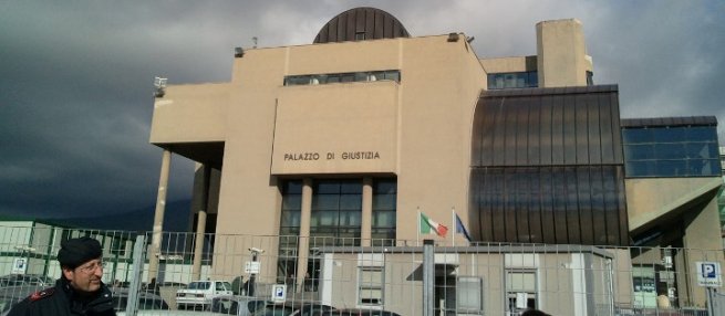 torre-annunziata---spese-pazze-alla-procura-prescrizione-per-ex-capo-ormanni-e-super-cancelliere-vernola