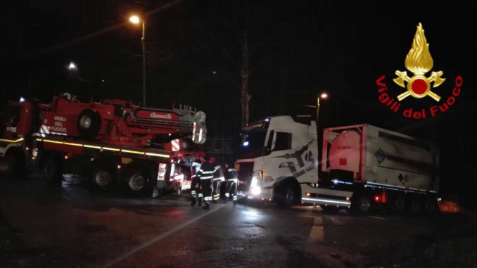 27845684_182718728995360_1863878883_o