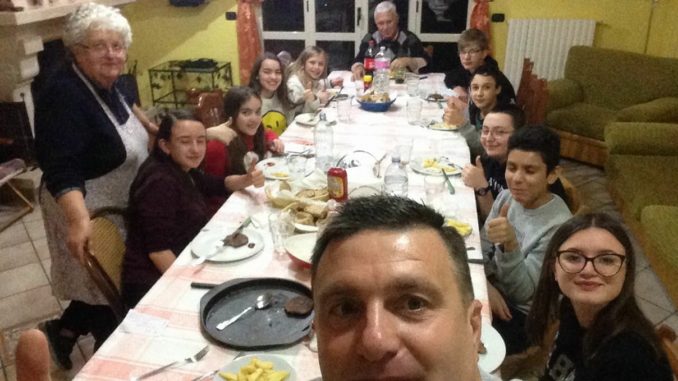 27990554_10213420871070020_374249140_o