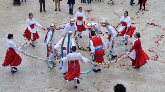 28000095_1710032559039608_630745577_o