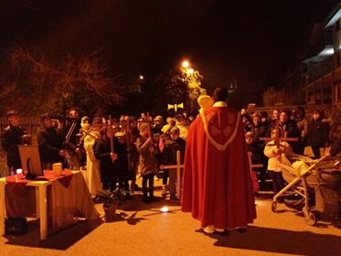 28832463_10215748460733820_332550146_n (1)