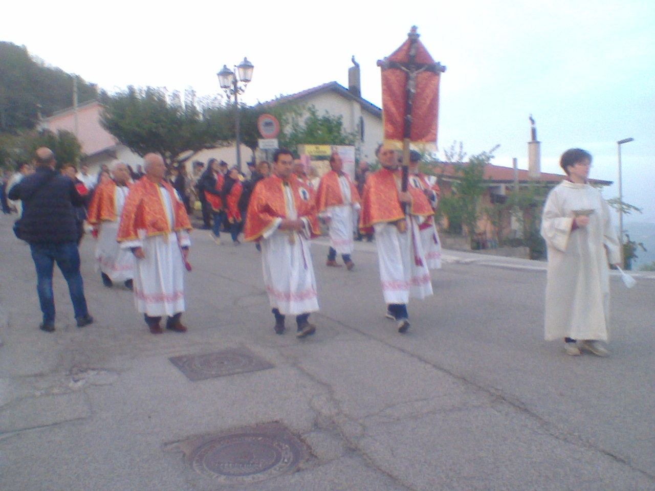 Trevico, riceve e venera la reliquia di San Giovanni Paolo II - binews.it