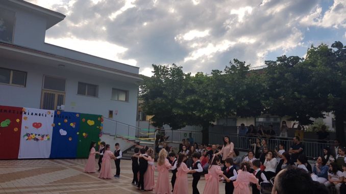 33040144_1813372085372321_4001726569914564608_n