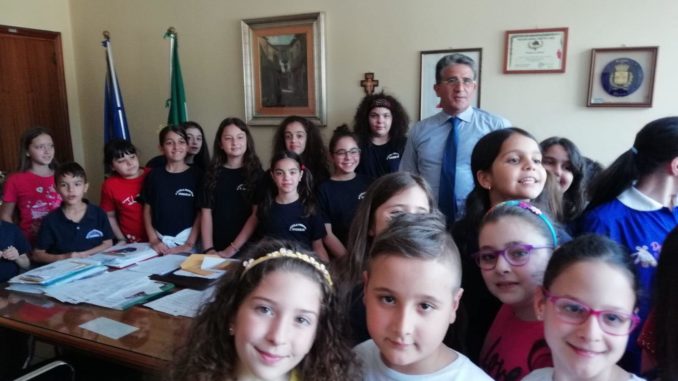 33143380_1815927425116787_3127054594593521664_n