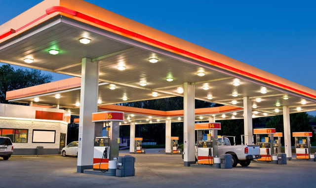 stazione_servizio_benzina