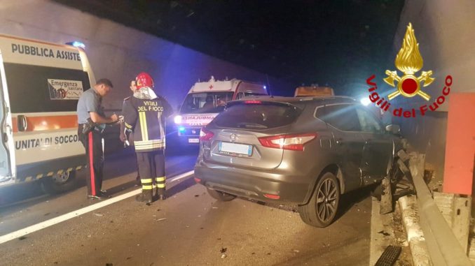 37104460_410582149449063_4307171703269621760_n