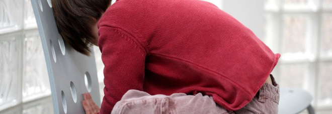 3900975_1001_bambine_autistiche_abusi_posillipo