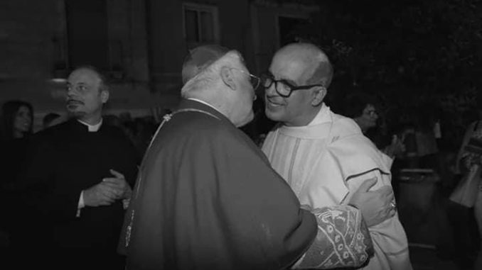 41493243_2205459033018741_5648268184814354432_n