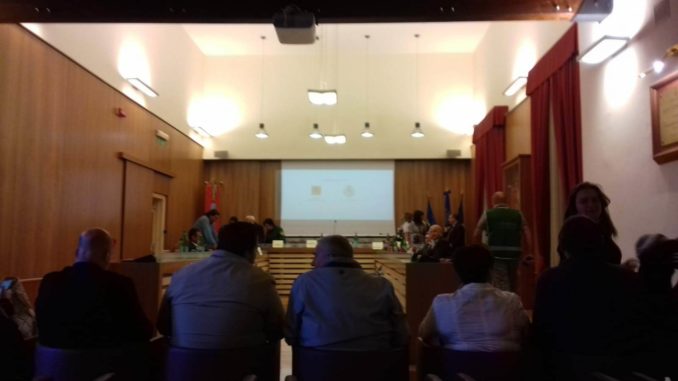 42709527_1913992472025421_8775734396188622848_n