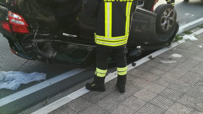 CAC21F44-A08C-41F6-A860-1187004C115B