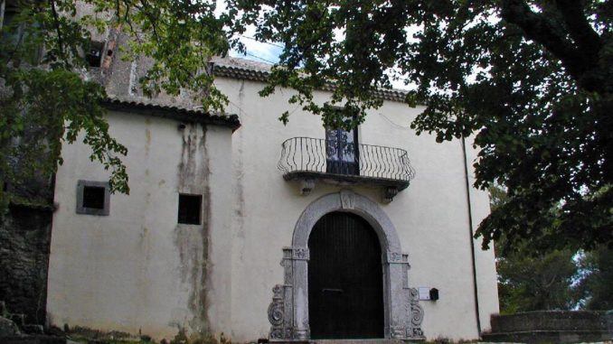 44877108_606684599734397_8636363600786620416_n (1)