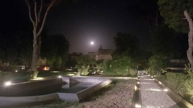 34483603_1793800703992330_72389530585399296_n