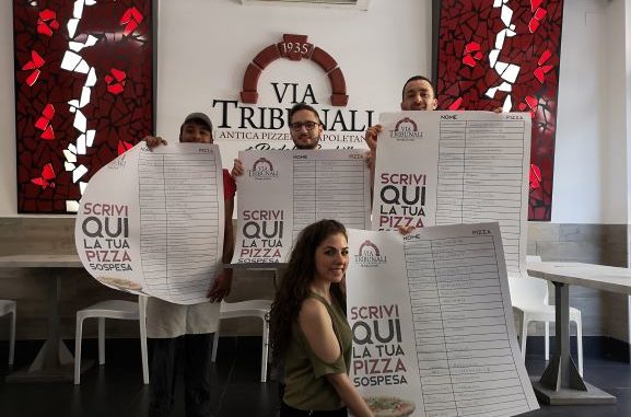 Pizza sospesa a Via Tribunali Sorbillo (2) (3)