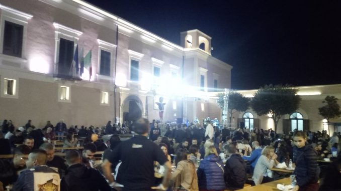 7AE85010-BC17-4A6E-8443-58EF6BABCAF2