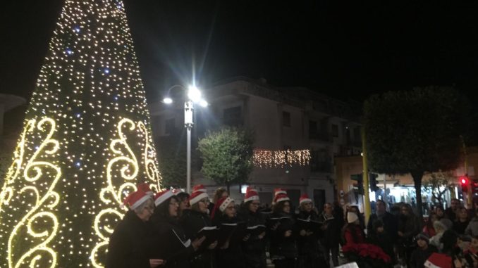 albero natale sperone 2019