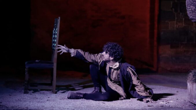 0EDF62AC-97D5-469A-AA4A-4E489A8AA1F6