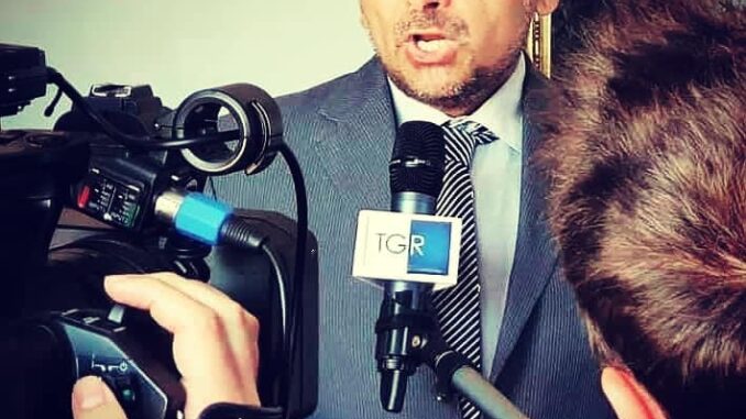 B54DC5AA-5B93-4B6E-A83D-2FD356D032E5