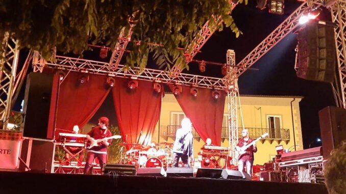 015EDDC2-880C-4C13-9518-1BF3B71F594F