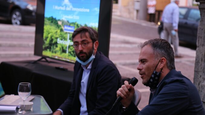 EBE95BE7-C45B-43A6-8AA1-571ECA00DCB4