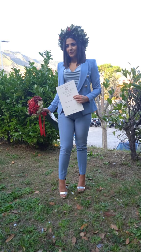 100 DI QUESTI GIORNI. Avella, Natalia DAvanzo laurea in biologia 110 su 110 e lode.