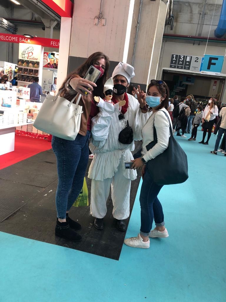 Angelo Iannelli protagonista al Salone del Libro di Torino con Pulcinella Presentazione dei due libri pandemici alla fiera editoriale
