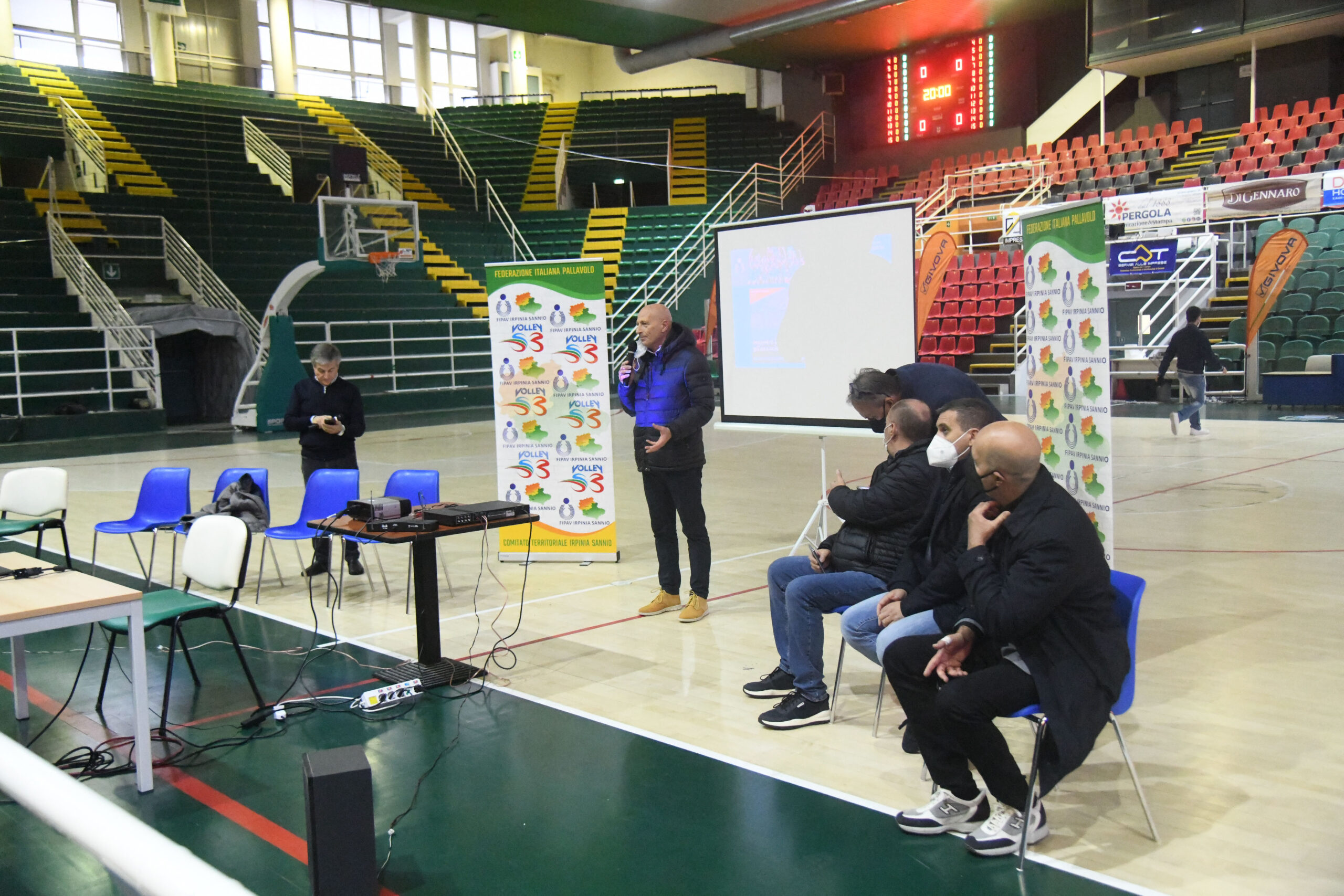 Grande partecipazione da parte delle Società del Comitato territoriale Irpinia   Sannio allincontro che si è tenuto domenica mattina al Palazzetto dello Sport Giacomo Del Mauro. Ricordato lavellano Luigi Biancardi