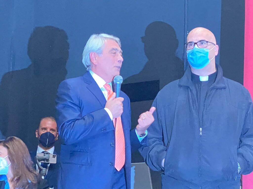 AVELLA. E andato in scena al teatro Biancardi il primo consiglio comunale con sindaco Vincenzo Biancardi. Foto e Video