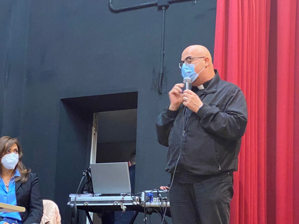 AVELLA. E andato in scena al teatro Biancardi il primo consiglio comunale con sindaco Vincenzo Biancardi. Foto e Video