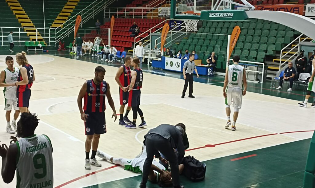 Basket Serie B, 4a giornata. La Del Fes crolla subito contro Taranto, i pugliesi vincono al DelMauro 61 85.