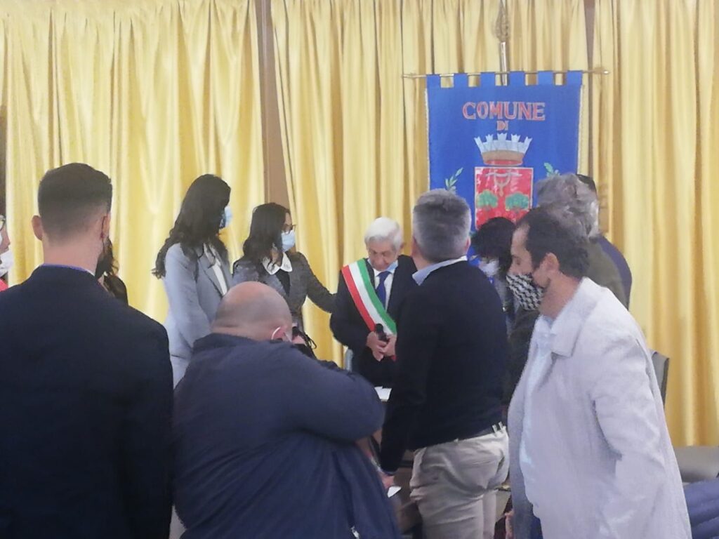 SPERONE. Si è tenuto il primo consiglio comunale con sindaco Adolfo Alaia. Video e Foto