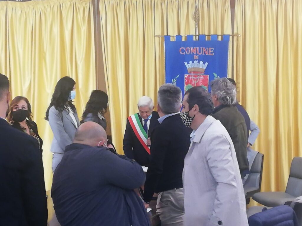 SPERONE. Si è tenuto il primo consiglio comunale con sindaco Adolfo Alaia. Video e Foto