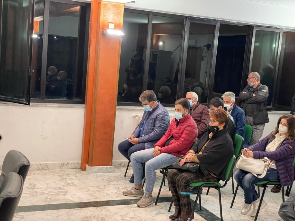 SPERONE. Si è tenuto il primo consiglio comunale con sindaco Adolfo Alaia. Video e Foto