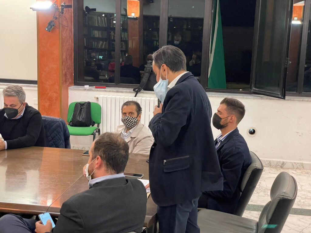 SPERONE. Si è tenuto il primo consiglio comunale con sindaco Adolfo Alaia. Video e Foto