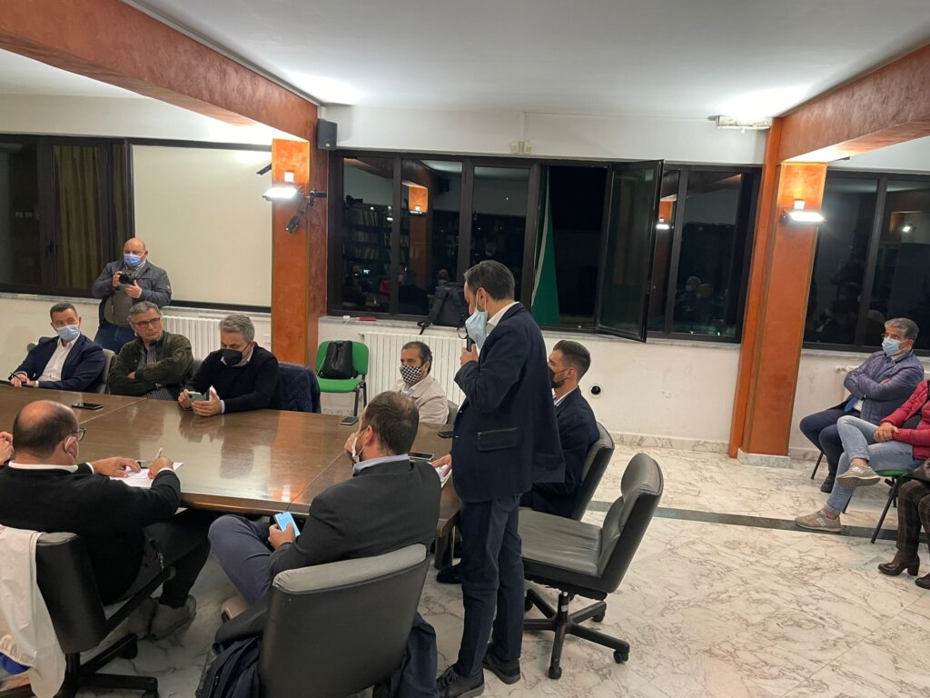 SPERONE. Si è tenuto il primo consiglio comunale con sindaco Adolfo Alaia. Video e Foto