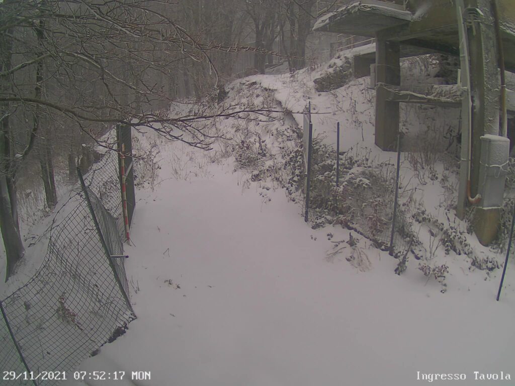 IRPINIA. Montevergine sotto una coltre bianca, la prima neve sul Santuario