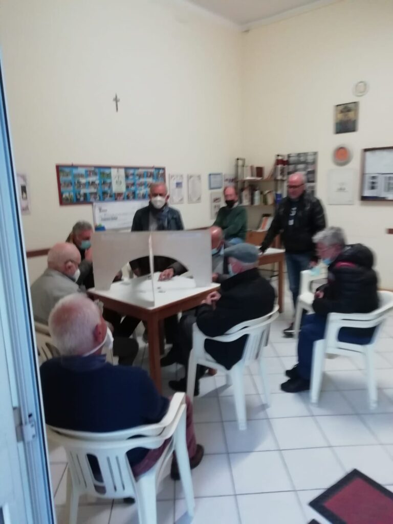 Baiano. All’ “Incontro”, tiene banco lo Scopone. La terza edizione del Torneo sociale al duo Guerriero Napolitano