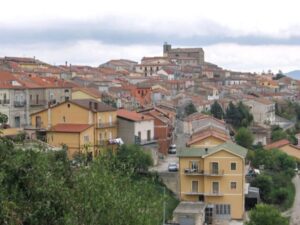 Montaguto, convegno sul libro: I COSTRUTTORI DI EQUILIBRI POLITICI, dalla Repubblica dei Partiti e quella dei Leader di Andrea Covotta