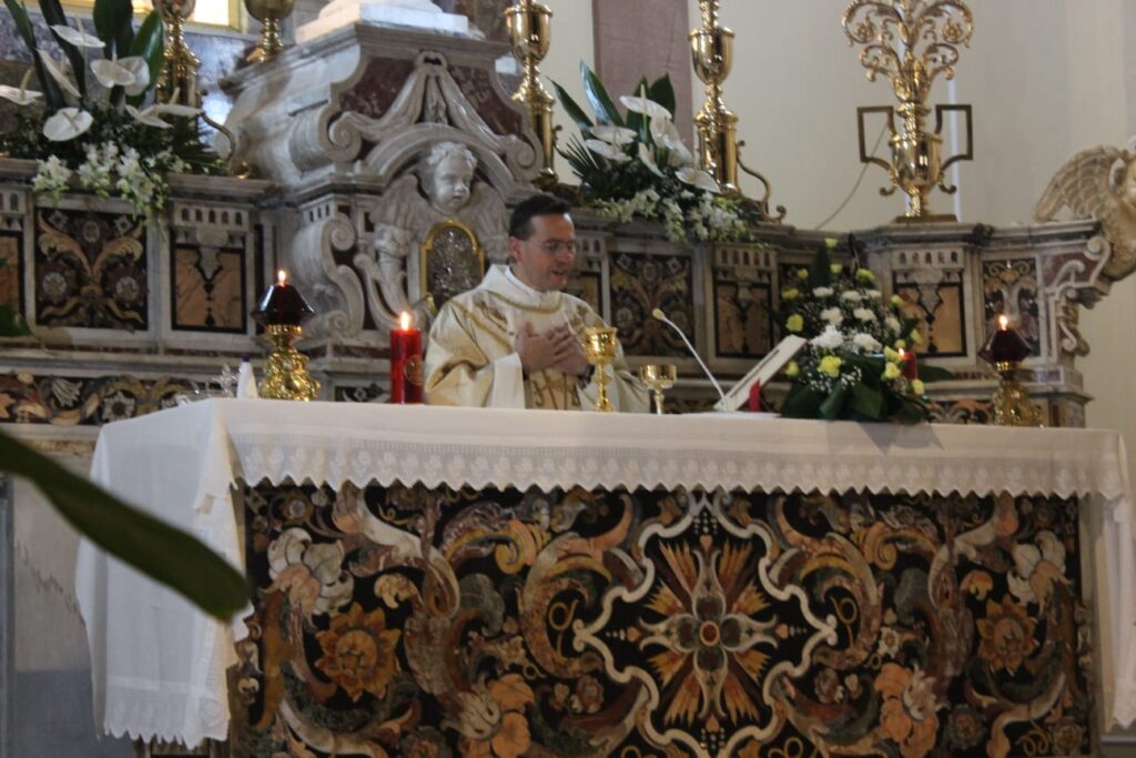 Mugnano del Cardinale (AV)   Festeggiato ieri don Giuseppe Autorino