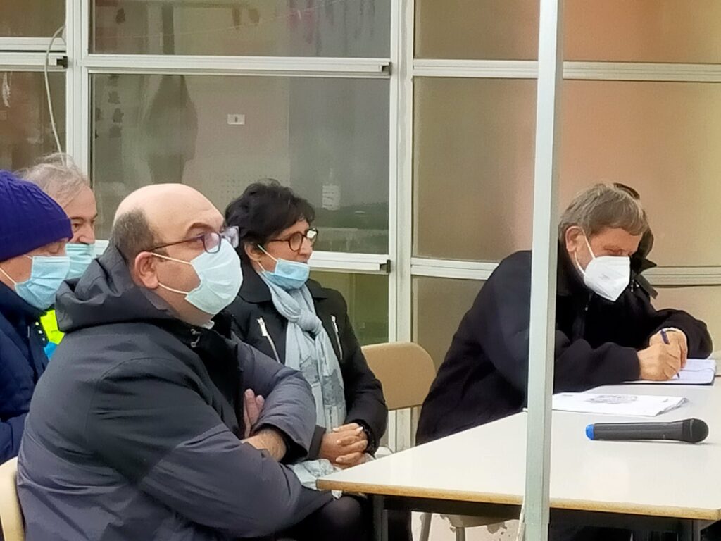 BISACCIA (AV). Si è svolta la festa della giornata mondiale dellalbero. Tanti gli ospiti tra cui don Aniello Manganiello. Foto BISACCIA (AV). Si è svolta la festa della giornata mondiale dellalbero. Tanti gli ospiti tra cui don Aniello Manganiello. Foto