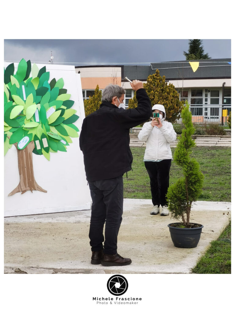 BISACCIA (AV). Si è svolta la festa della giornata mondiale dellalbero. Tanti gli ospiti tra cui don Aniello Manganiello. Foto BISACCIA (AV). Si è svolta la festa della giornata mondiale dellalbero. Tanti gli ospiti tra cui don Aniello Manganiello. Foto