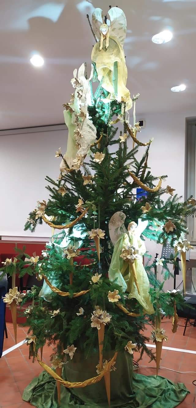 Con l’arte della cartapesta i laboratori creativi di Cettina Prezioso e Anna Napolitano allietano studenti e associazioni Con l’arte della cartapesta i laboratori creativi di Cettina Prezioso e Anna Napolitano allietano studenti e associazioni