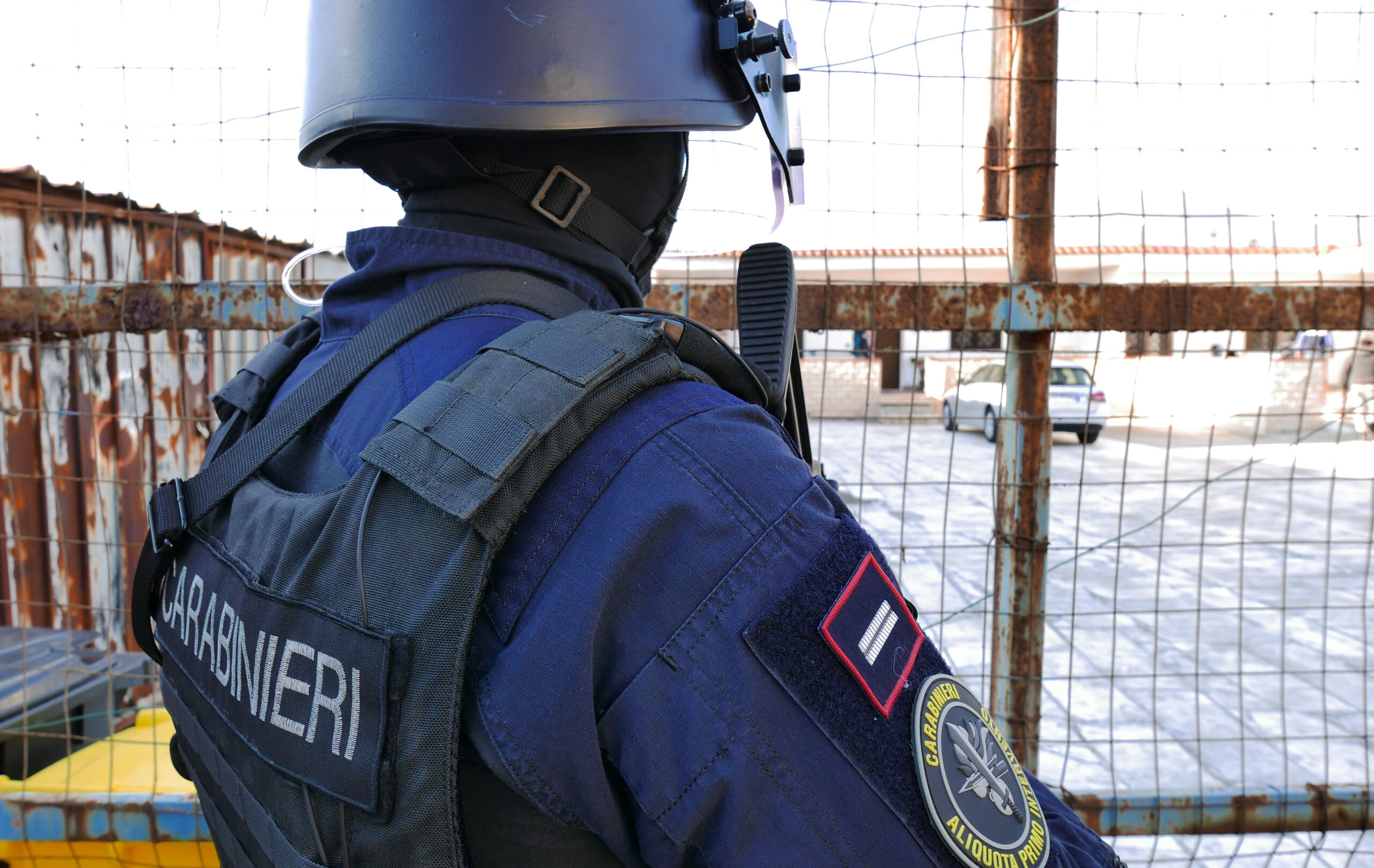 Vicinanza al cittadino e sicurezza. Carabinieri tra la gente e nei rioni più sensibili. 1 arresto e 3 denunce. Anche sanzioni greenpass Vicinanza al cittadino e sicurezza. Carabinieri tra la gente e nei rioni più sensibili. 1 arresto e 3 denunce. Anche sanzioni greenpass